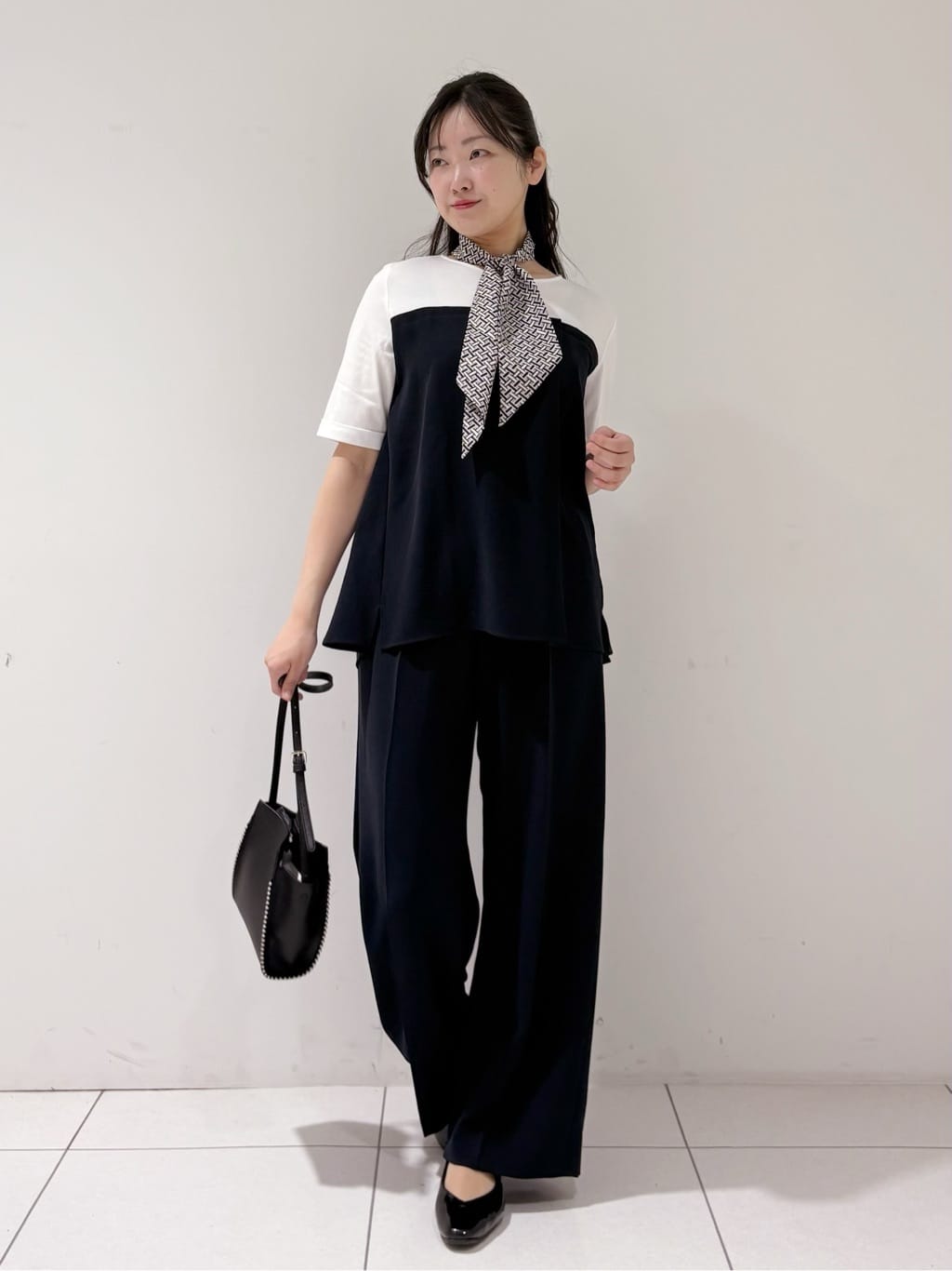 momokoさんの「INDIVI｜【着る日傘／SETUP可能】ビスチェレイヤード風トップス」を使ったコーディネート