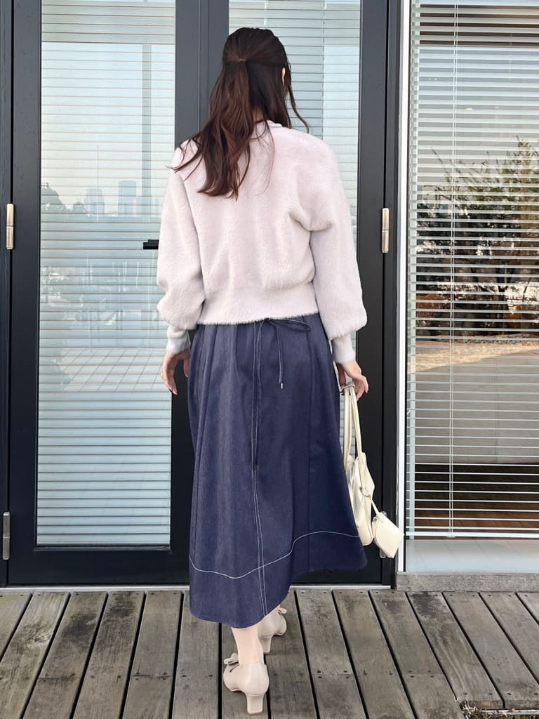 はばさんの「Couture brooch｜【前後2WAY】Springフェザーカーデトップス」を使ったコーディネート
