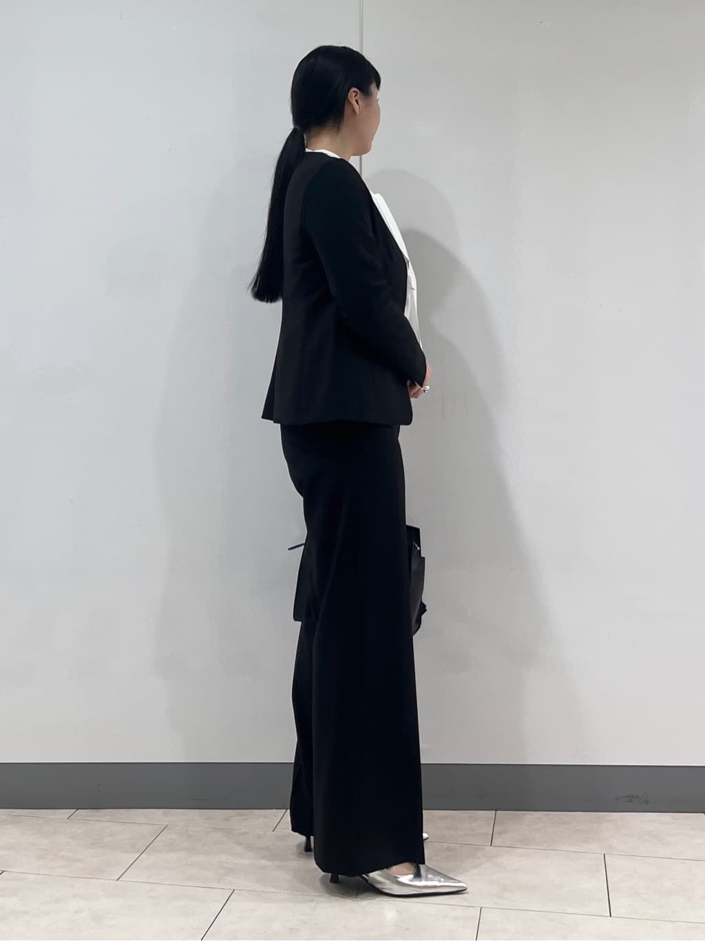hasuさんの「INDIVI｜【通勤スーツ／洗える】ストレッチカラーレスジャケット」を使ったコーディネート