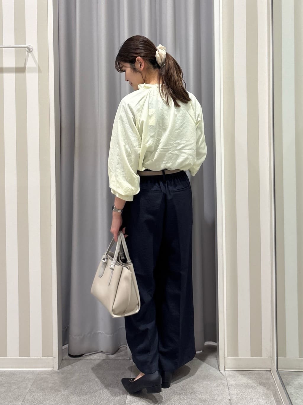 Rikaさんの「SHOO･LA･RUE｜【洗濯機可/セットアップ可/UV/SS-LL】楽してきちんと きれい見えゆったりワイドパンツ」を使ったコーディネート