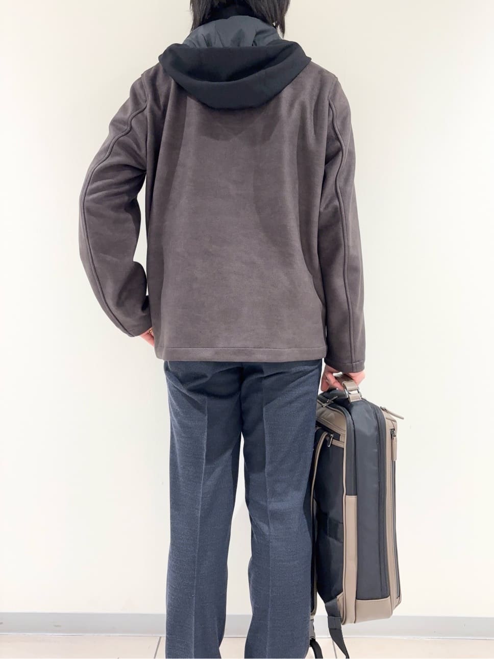 及川さんの「TAKEO KIKUCHI｜【JUST ONE LAYER】ダウンファブリック ジップアップ フード ブルゾン」を使ったコーディネート