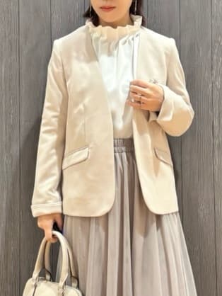 meiさんの「SHOO･LA･RUE｜【洗濯機可/セットアップ可/S-3L】きちんと楽に。カットジョーゼットノーカラージャケット」を使ったコーディネート