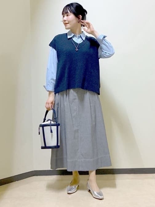  beni_gingerさんの「Reflect｜【レイヤードにおすすめ◎】ドライタッチニットベスト」を使ったコーディネート