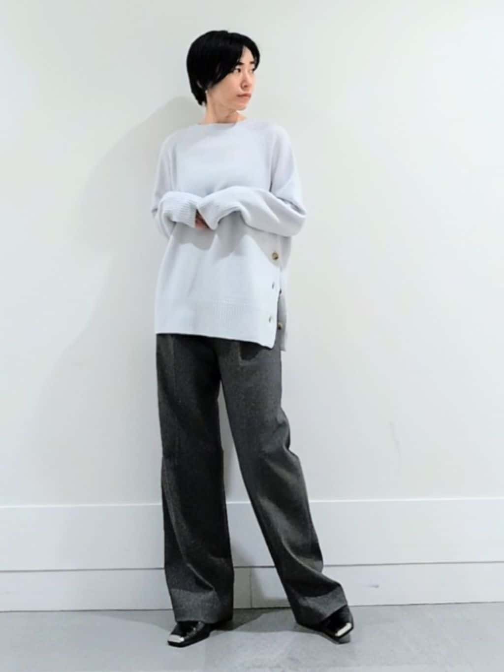 ミズタさんの「UNTITLED｜【重ね着もおすすめ/洗える】ウールカシミヤ クルーネックニット」を使ったコーディネート