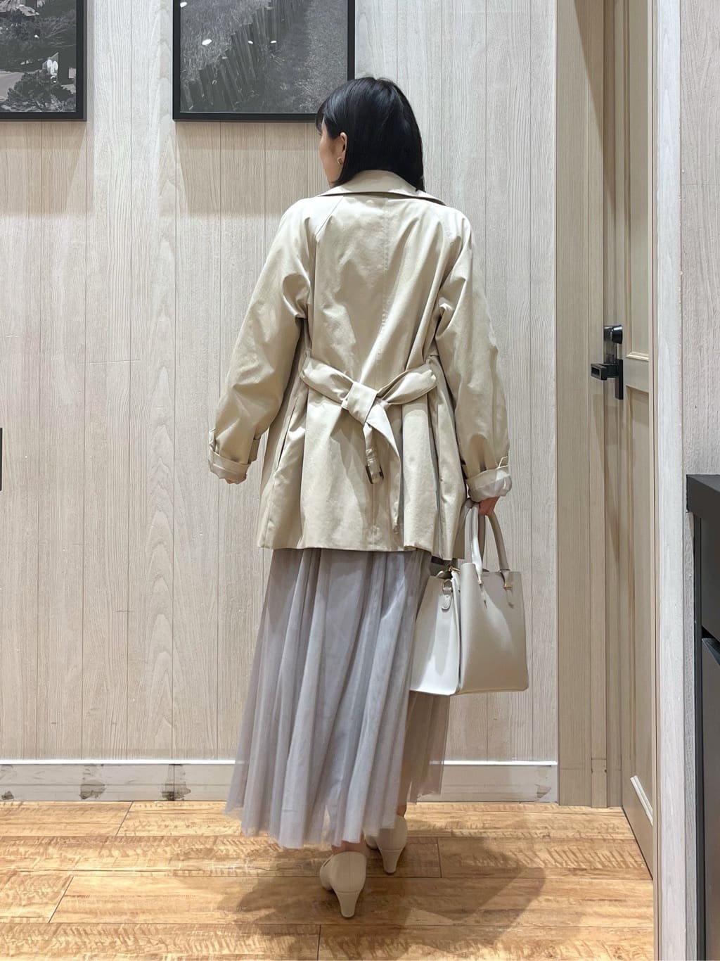 shirayuuuさんの「SHOO･LA･RUE｜【2WAY】きれいめスタイルにマッチする 一枚革風 三層トートバッグ」を使ったコーディネート