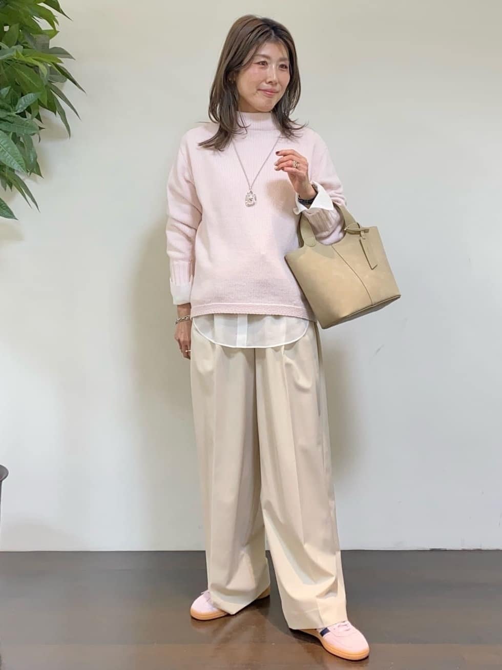 tomoさんの「UNTITLED｜【洗える】スポンディッシュ ボトルネックニット」を使ったコーディネート