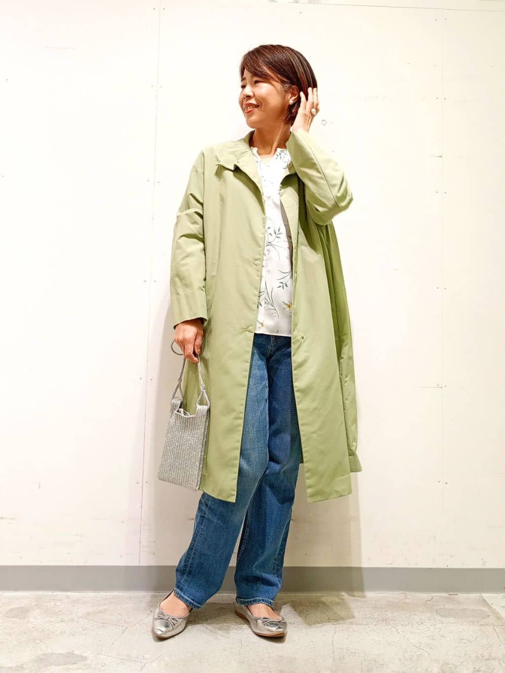 Kさんの「INDIVI｜【撥水／軽量】ミニマル スタンドカラーコート」を使ったコーディネート