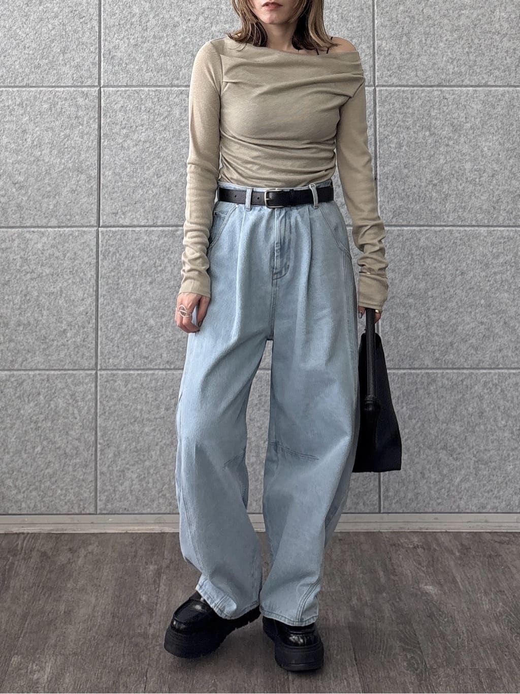 kotakiさんの「INDIVI｜オフショルカットソー」を使ったコーディネート