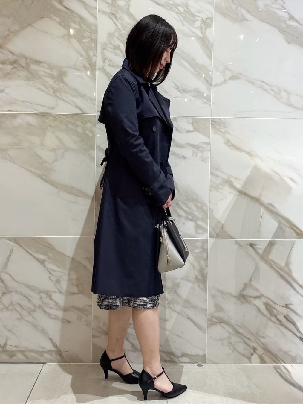 マキさんの「index｜撥水トレンチコート【洗濯機OK／花粉対応】《XS～3L》」を使ったコーディネート