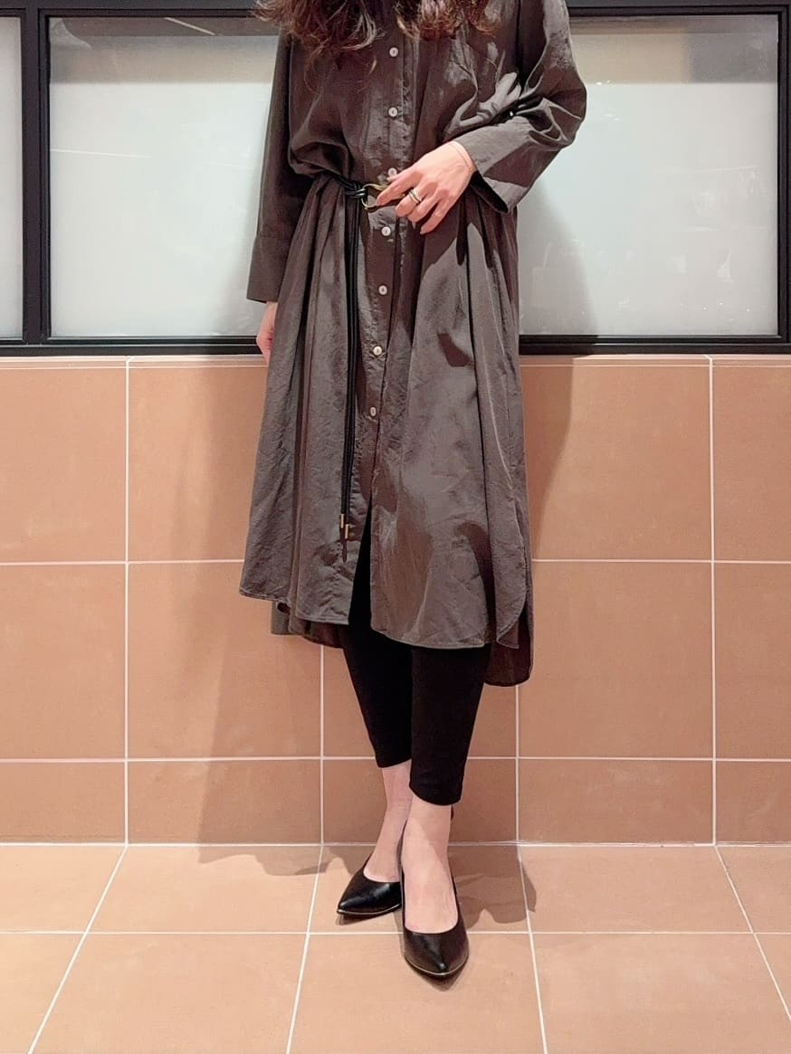 kaoriさんの「ESPERANZA｜【12時間パンプス】約7.5㎝　歩きやすくて疲れにくい」を使ったコーディネート