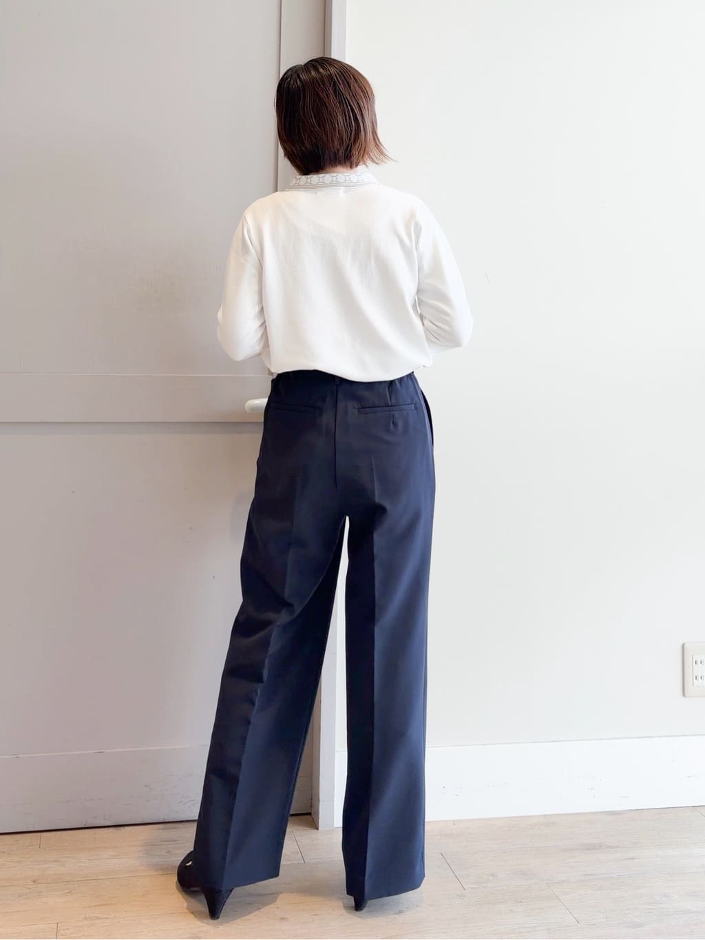 yamakoさんの「grove｜ディテールで差がつく　大人のスカーフ柄ボウタイニット」を使ったコーディネート