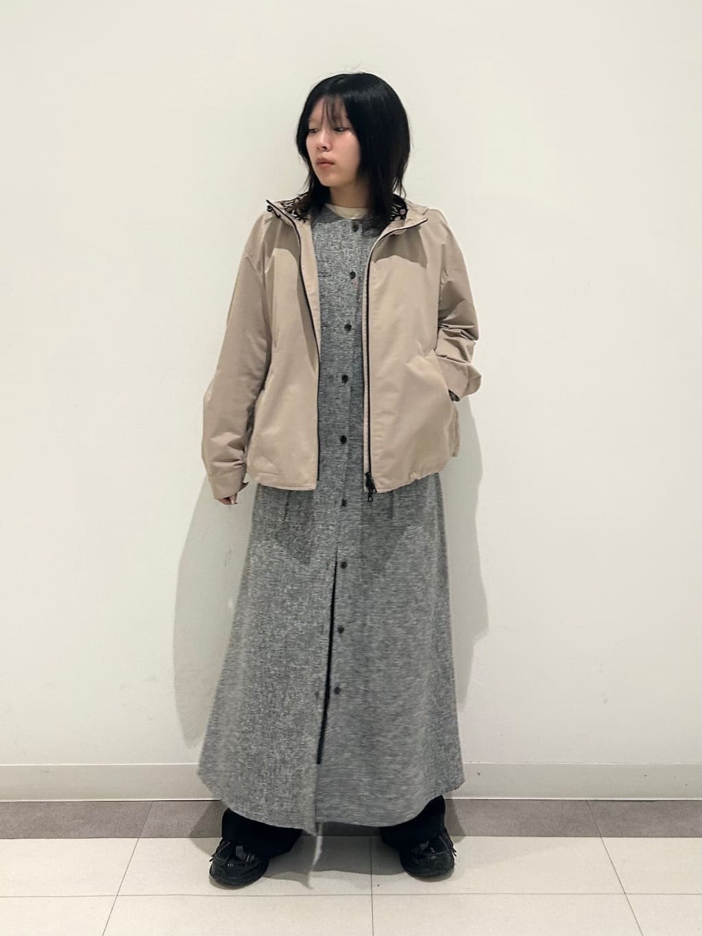 とりみさんの「DRESSTERIOR｜【ウォッシャブル/撥水素材】撥水ツイル マウンテンパーカー」を使ったコーディネート