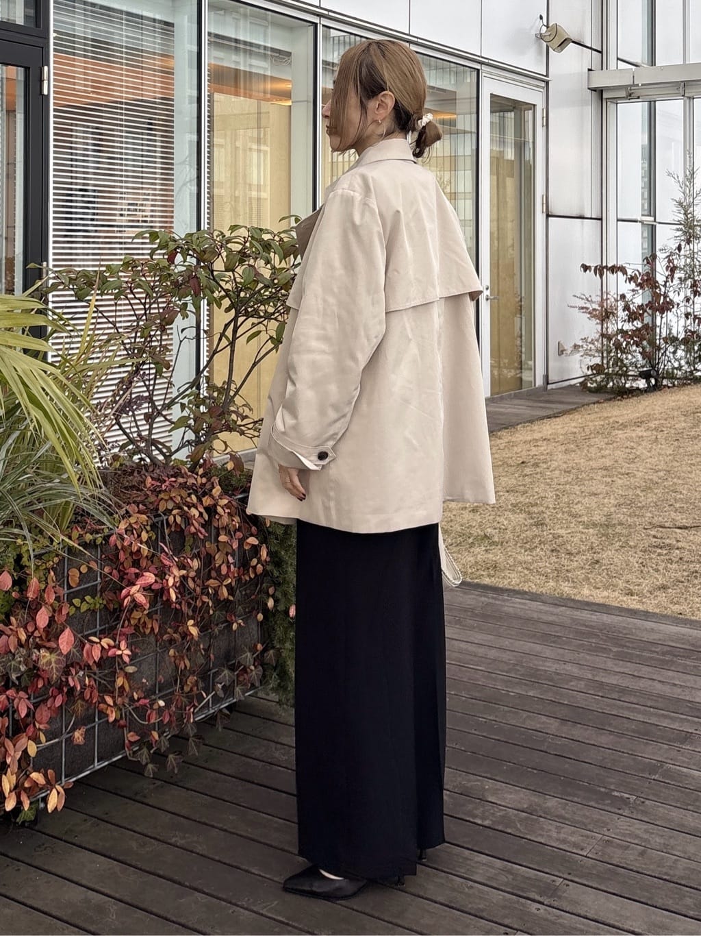 kotakiさんの「INDIVI｜【花粉付着防止／撥水／UVケア】名品トレンチコート」を使ったコーディネート