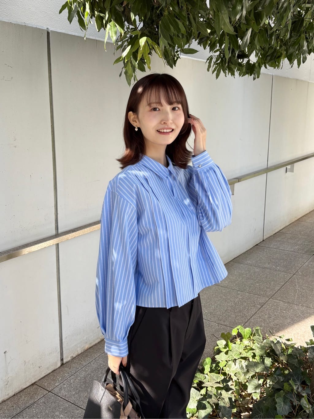 みさかさんの「index｜ブロード短丈タックシャツ【洗濯機OK】《5col》」を使ったコーディネート
