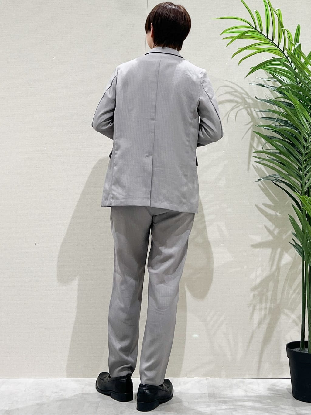 SHI-MAさんの「THE SHOP TK｜【LINO FINE】リネンライク テーラードジャケット 吸水速乾/イージーケア/UVカット/洗濯機」を使ったコーディネート
