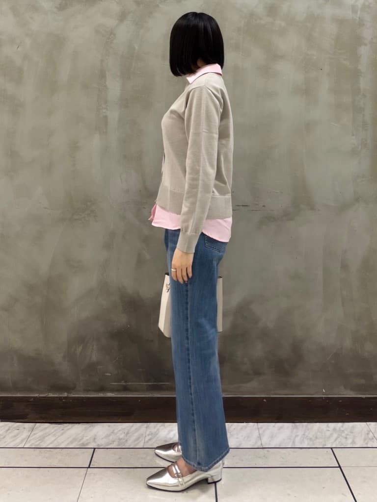 maiさんの「grove｜シャツドッキング ニットカーディガン」を使ったコーディネート