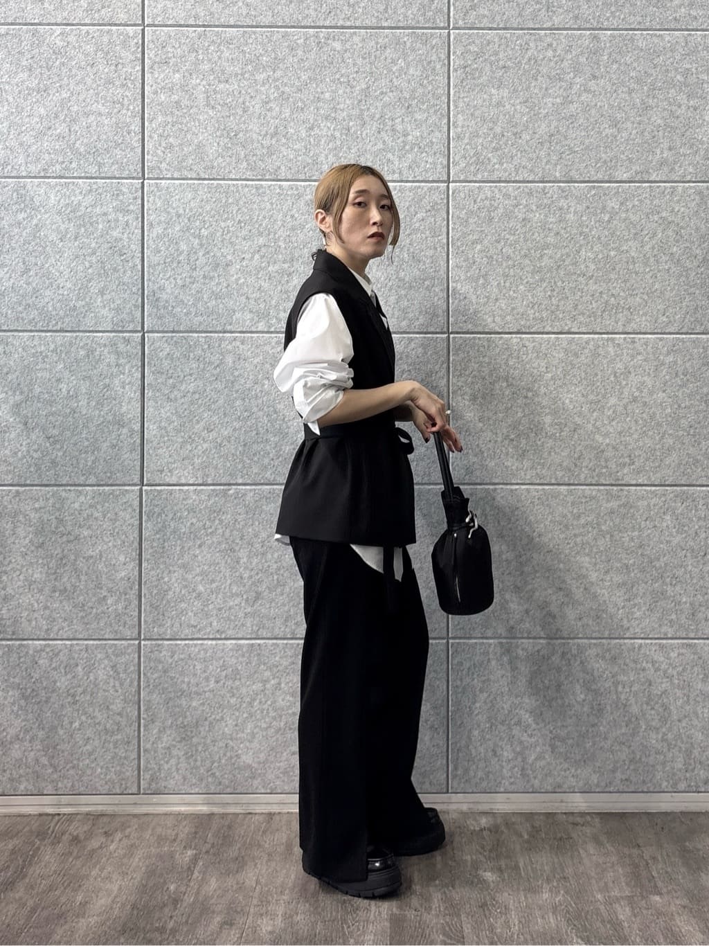 kotakiさんの「INDIVI｜Comfy SET UP｜ベルテッドジレ【セットアップ対応／通勤／カセット服／接触冷感／UVカット】」を使ったコーディネート
