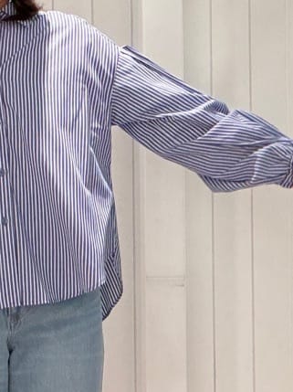 Fujitaさんの「Dessin｜【洗える】バルーンスリーブバンドカラーシャツ」を使ったコーディネート