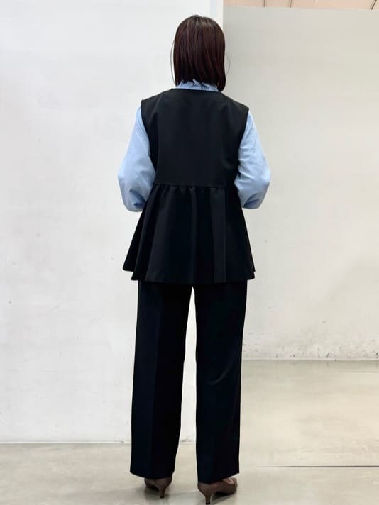 fujiさんの「THE SHOP TK｜【通勤にもカジュアルにも】ギャザーリボンタイブラウス」を使ったコーディネート