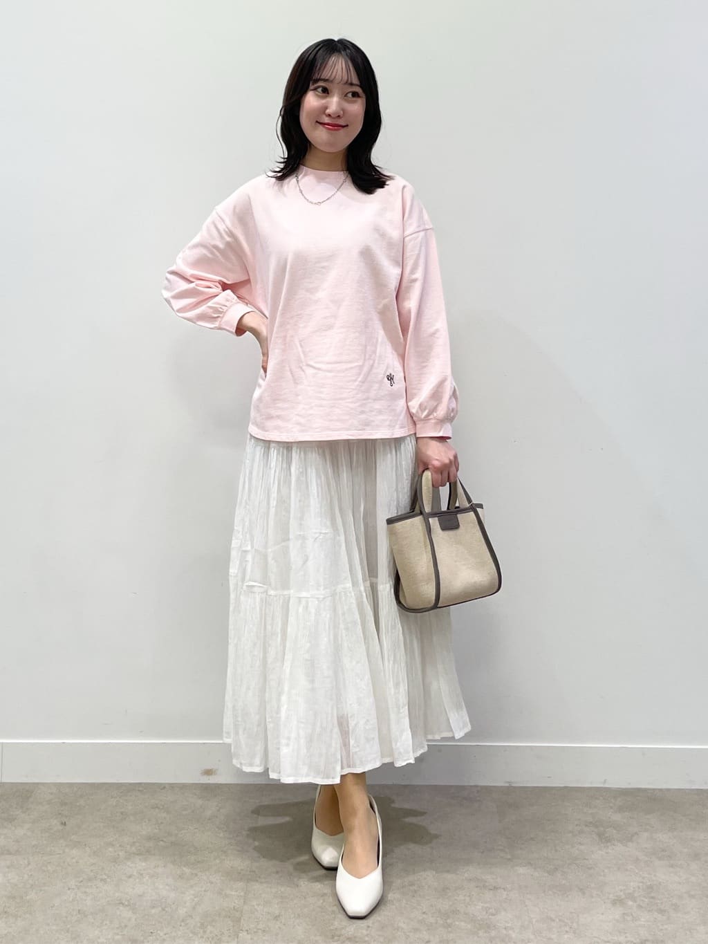 yukariさんの「Dessin｜【360度可愛い・洗える】バックヘンリーカットソー」を使ったコーディネート