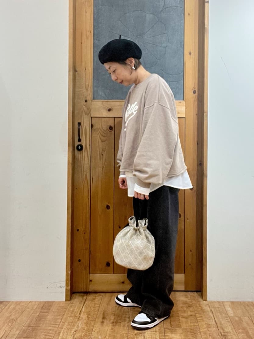 ゆみさんの「SHOO･LA･RUE｜【洗濯機可/S-LL】コーデの主役になる ロゴアソート 裏毛スウェット」を使ったコーディネート