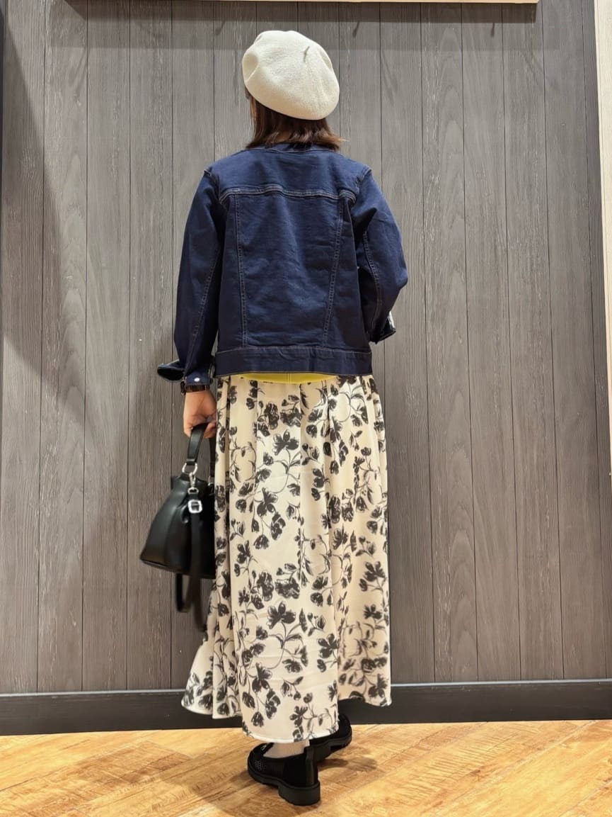 meiさんの「SHOO･LA･RUE｜【洗濯機可/S-LL】さらりと軽やか インせず着られる すっきり見えドルマンニット」を使ったコーディネート