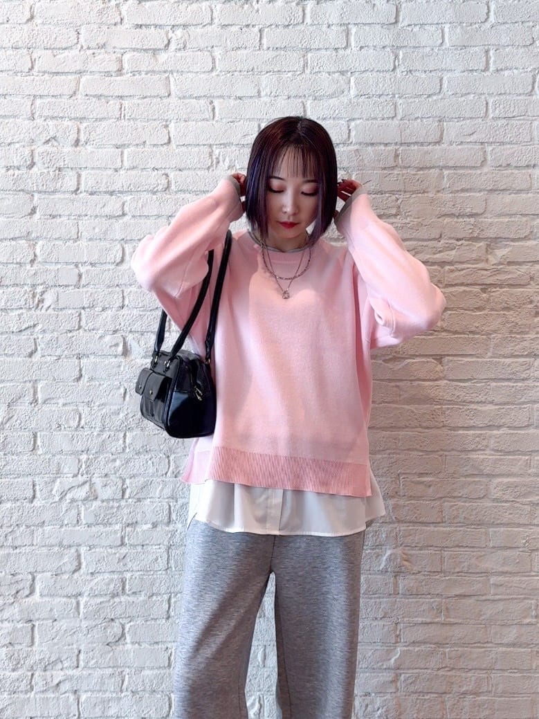 𝐜𝐡𝐢𝐤𝐚さんの「SHOO･LA･RUE｜【洗濯機可/S-LL/インしなくても着られる】1枚で決まる　レイヤード風スウェットライクニット」を使ったコーディネート