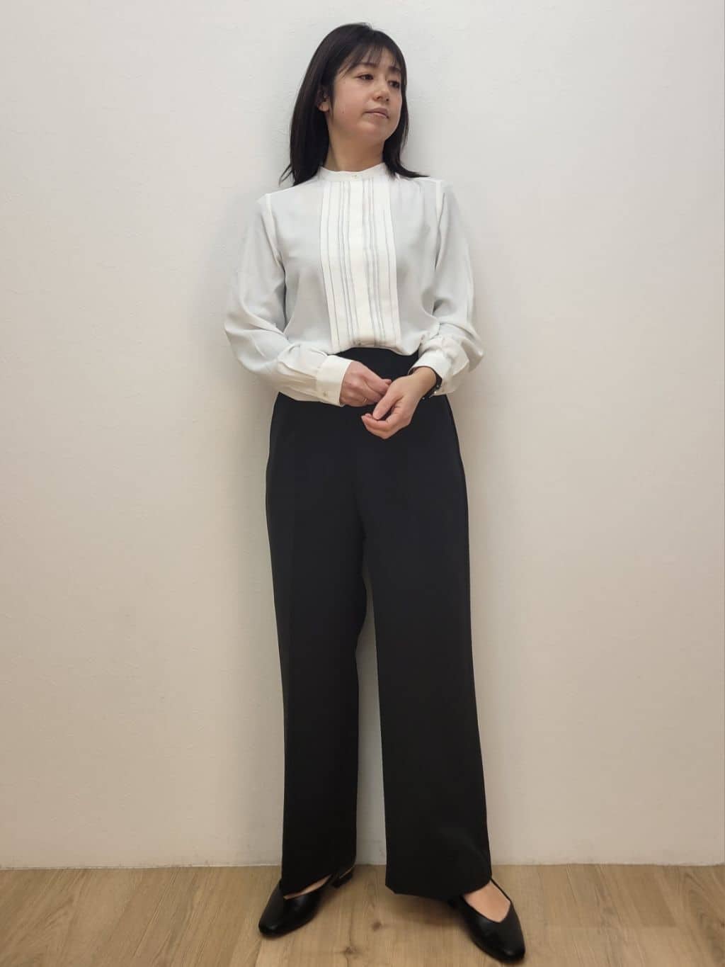 LISAさんの「OPAQUE.CLIP｜《通勤／セットアップ対応》 Vネックジャケット／ダブルクロス【洗濯機OK】」を使ったコーディネート