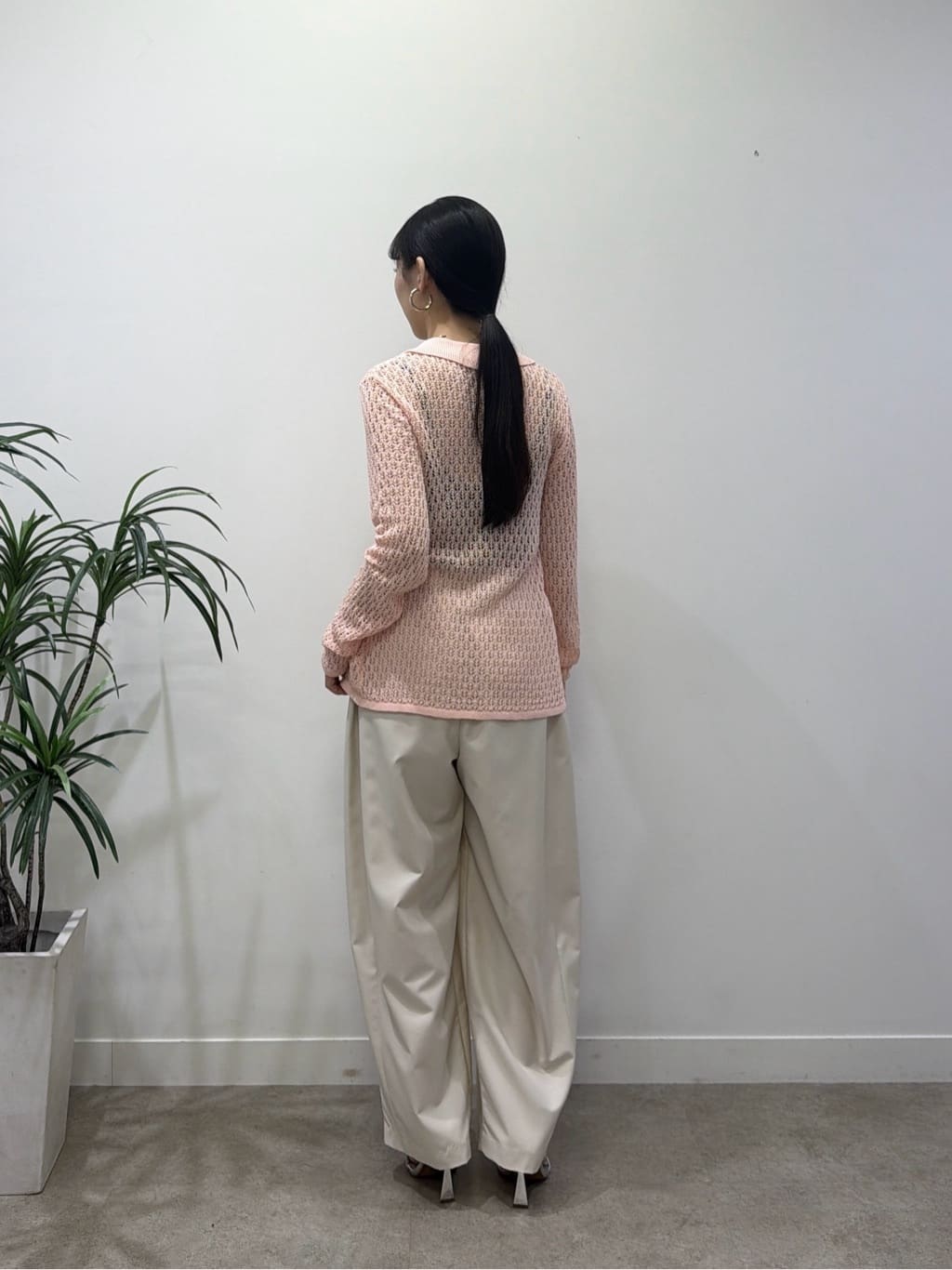 rinaさんの「INDIVI｜リネンライククロシェポロニット」を使ったコーディネート