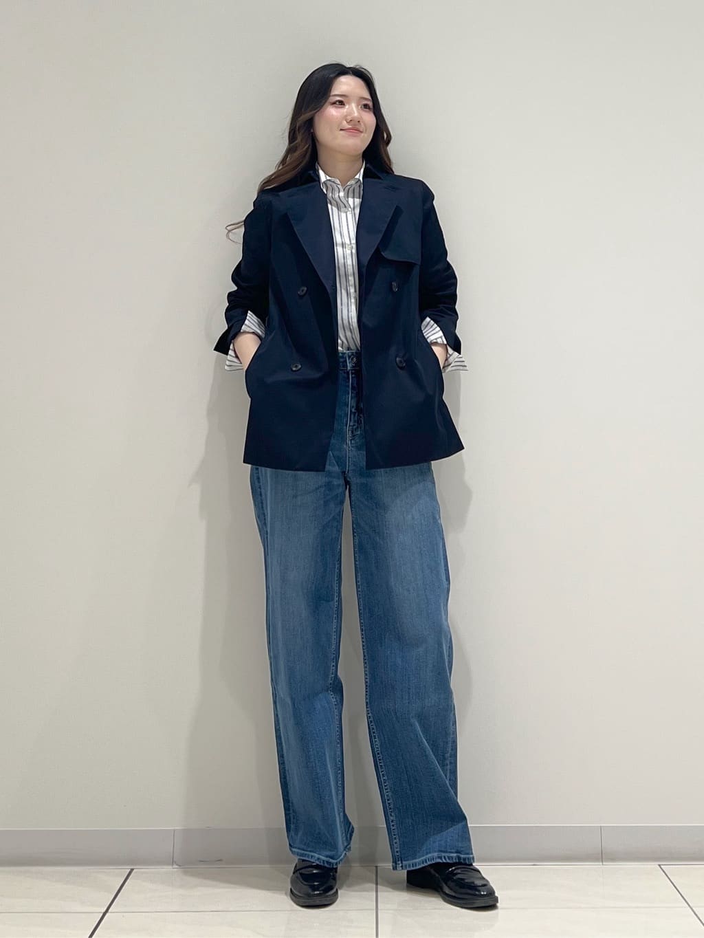 T.Kさんの「INDIVI｜【2WAY／洗える】ラメストライプ コットン混シャツ」を使ったコーディネート