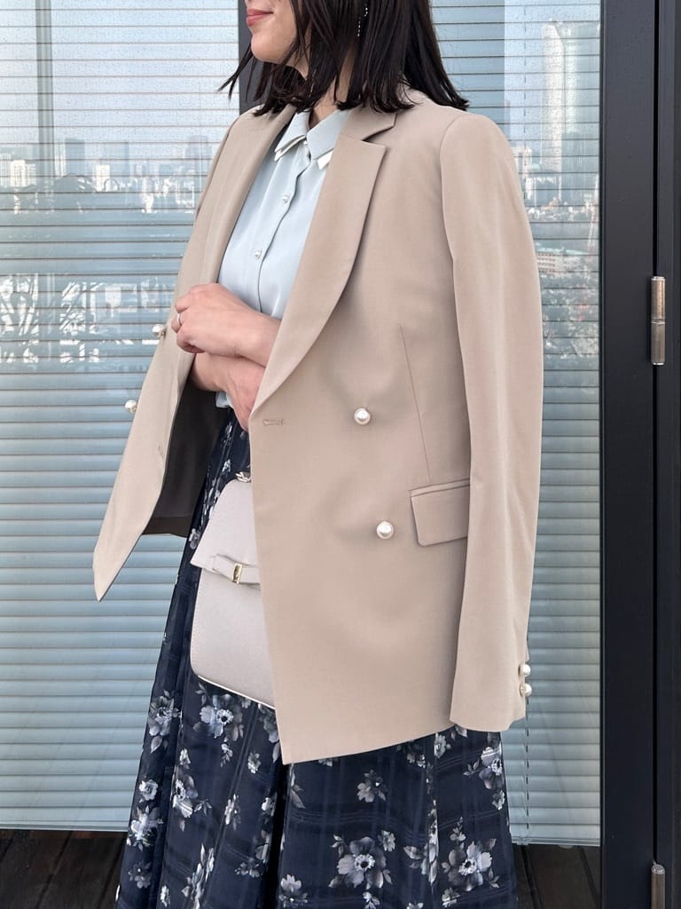 shinoさんの「Couture brooch｜【洗える・通勤】パール調ボタン テーラードジャケット」を使ったコーディネート
