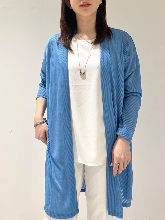 そんさんの「INDIVI｜【洗える／シアーストライプ】ロング丈着流しカーディガン」を使ったコーディネート