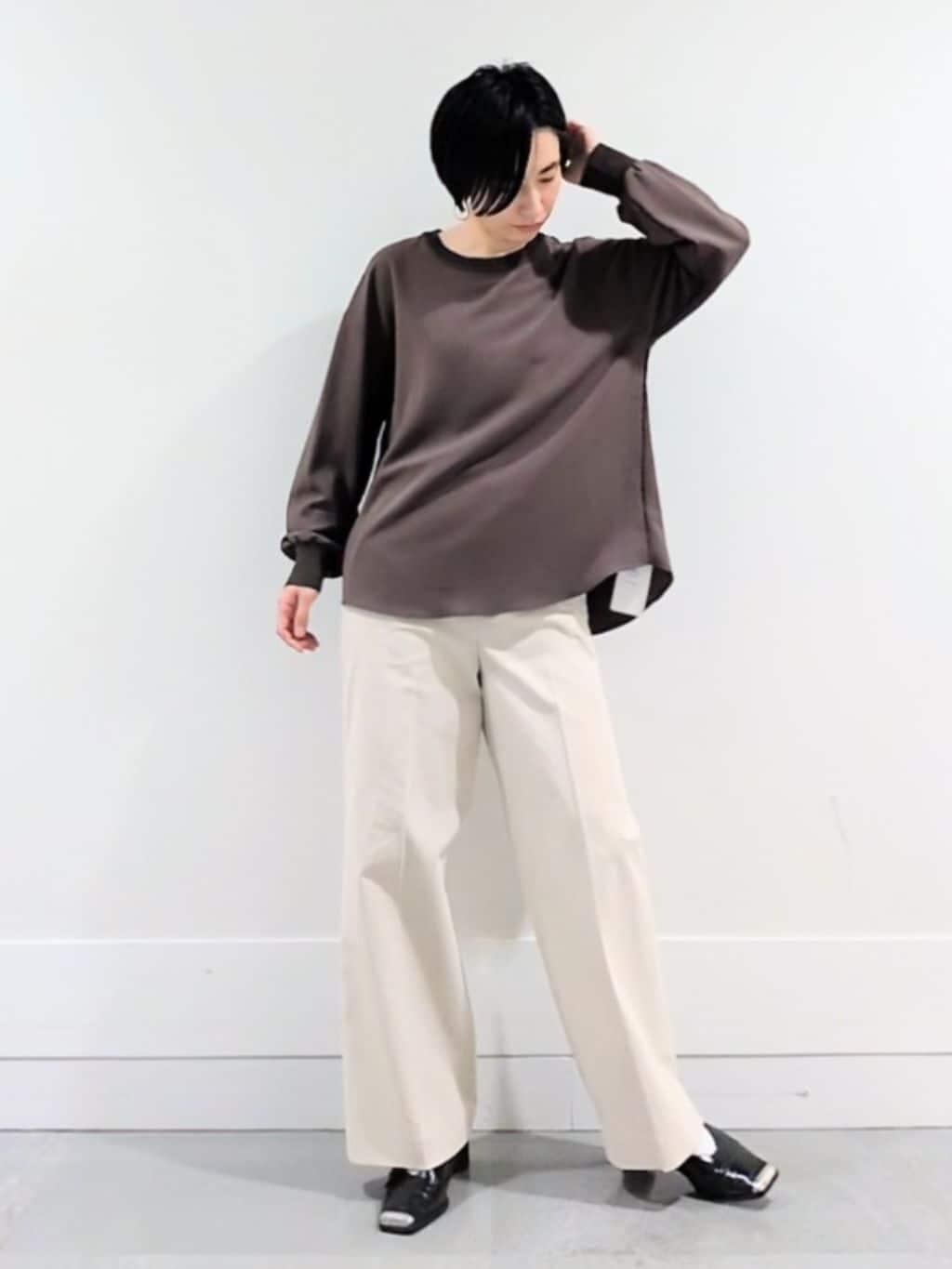 ミズタさんの「UNTITLED｜【洗える/ゆったり】リッチジョーゼットブラウス」を使ったコーディネート