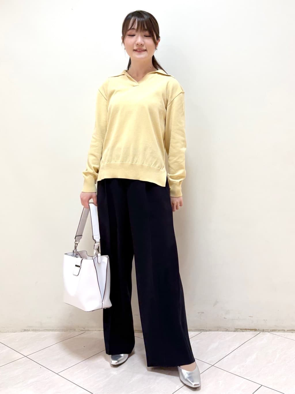 mikiさんの「Reflect｜スキッパーネックニットプルオーバー」を使ったコーディネート