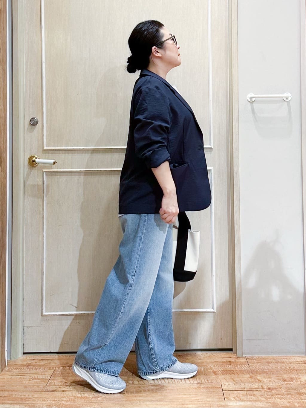 umeさんの「SHOO･LA･RUE｜【着丈選べる/体型カバー/洗濯機可】さらさらとろん ドルマンブラウス」を使ったコーディネート