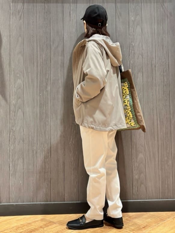 meiさんの「SHOO･LA･RUE｜【洗濯機可/SS-LL/美脚シルエット】脚を真っ直ぐに見せてくれる スティックパンツ」を使ったコーディネート