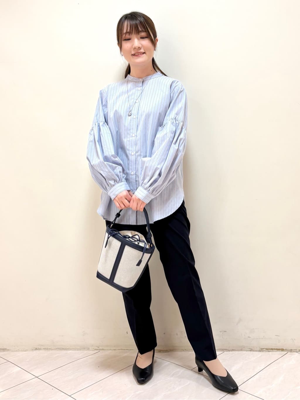 mikiさんの「Reflect｜【レイヤードにおすすめ◎】バンドカラーボリュームスリーブシャツ」を使ったコーディネート