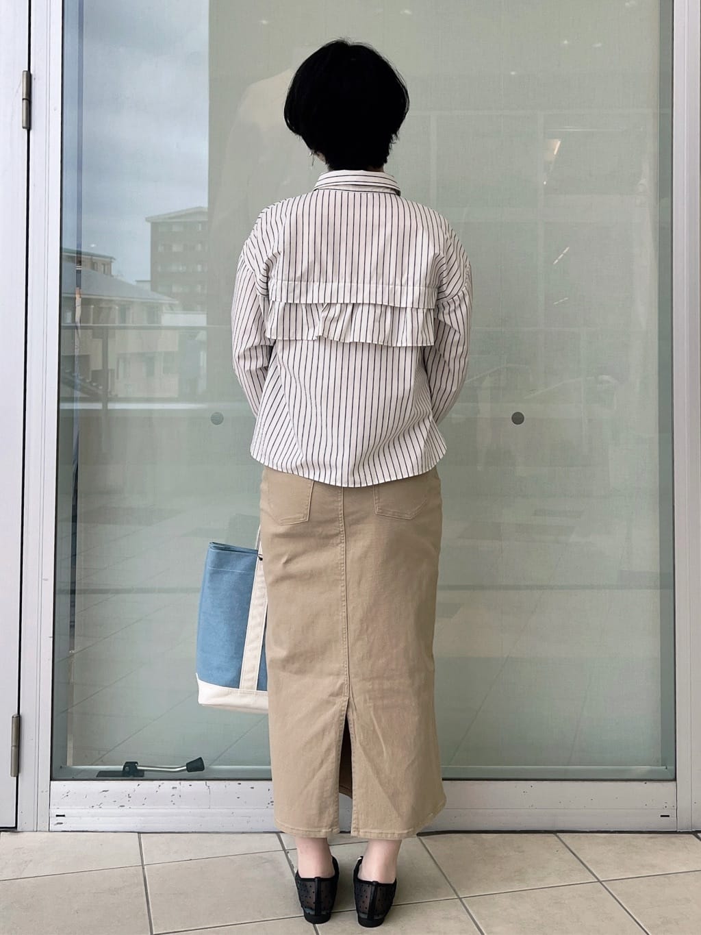 yo-koさんの「OPAQUE.CLIP｜タックフリルシャツ【洗濯機OK】」を使ったコーディネート