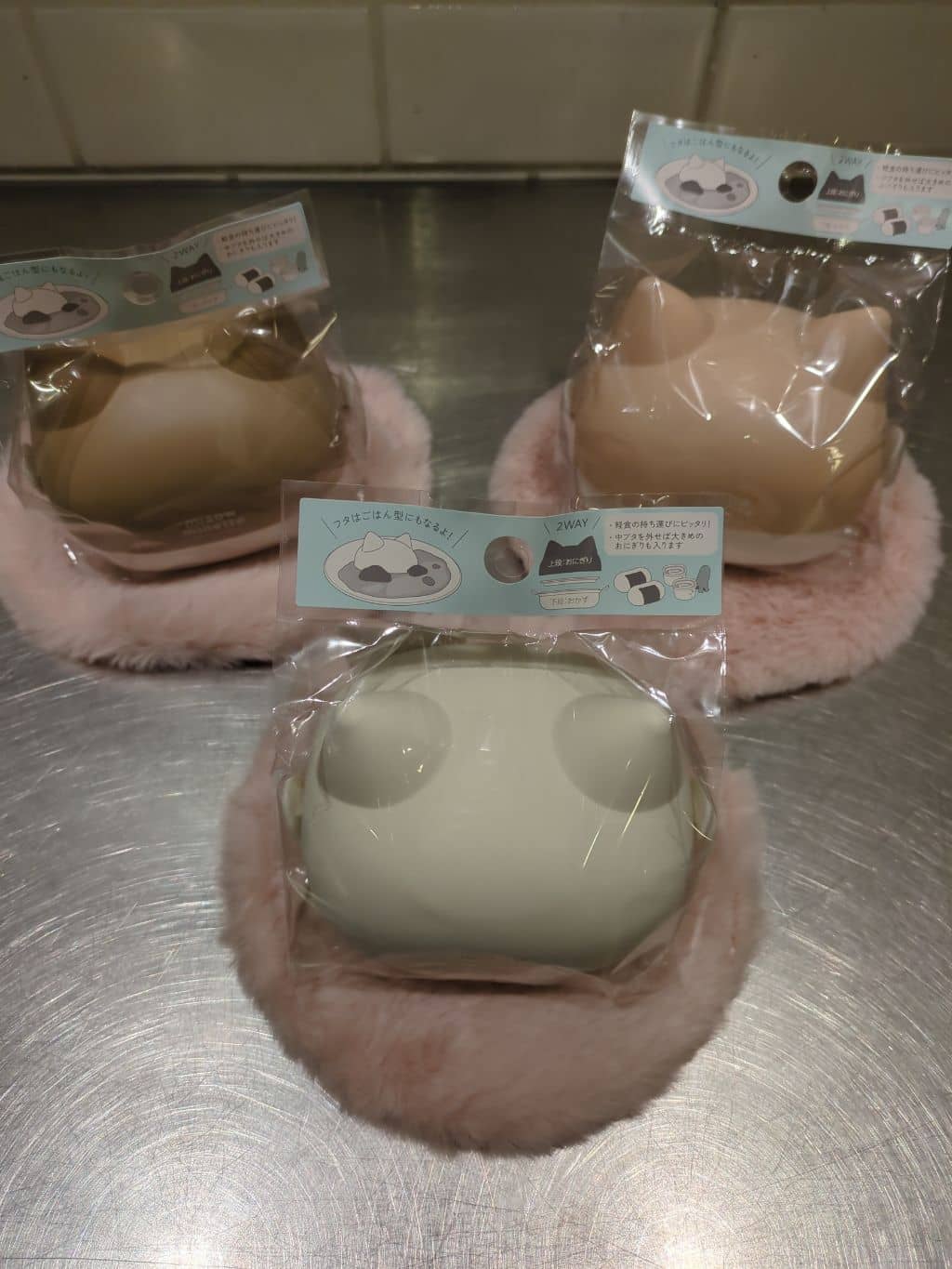 らっきーさんの「212 KITCHEN STORE｜にゃお ねこみみおにぎりケース BE」を使ったコーディネート