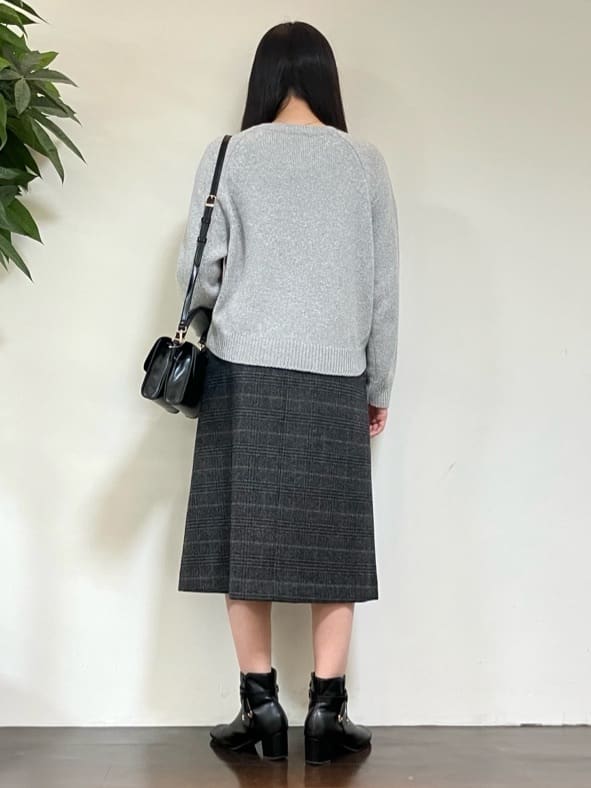 カレンさんの「UNTITLED｜【ふんわり/タイト見え】グレンチェックスカート」を使ったコーディネート