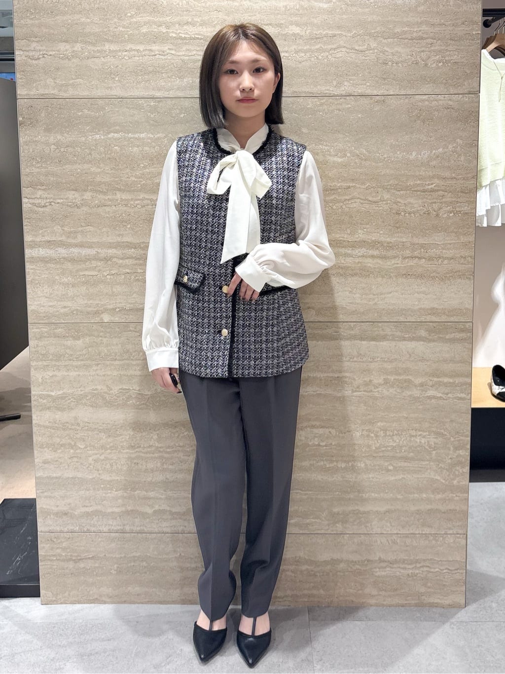 ふうかさんの「index｜ファンシーツイードペプラムジレ【洗える】」を使ったコーディネート