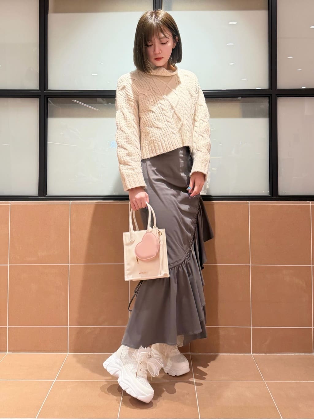 マナミさんの「ESPERANZA｜ハートショルダーバッグ」を使ったコーディネート