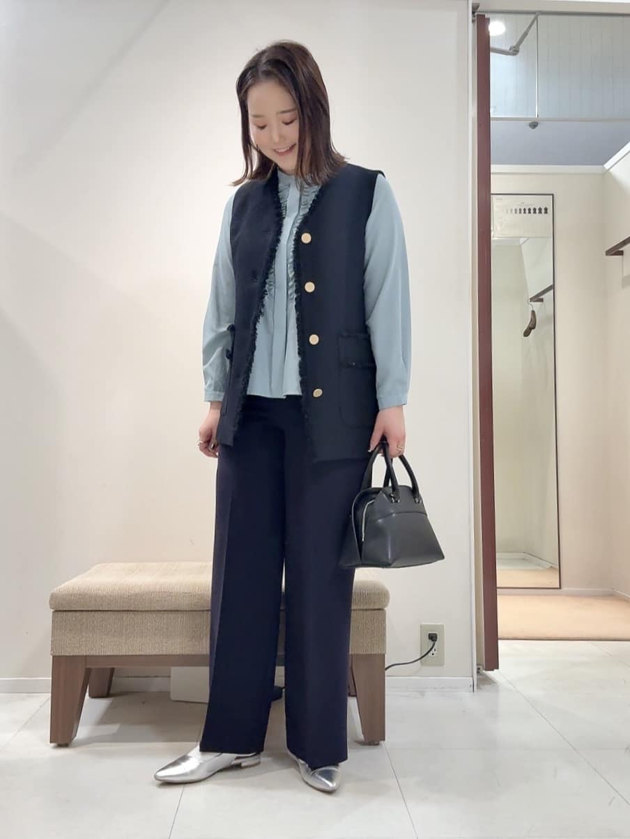 YUIさんの「UNTITLED｜【オンオフ使える】スラブツイード ジレ」を使ったコーディネート