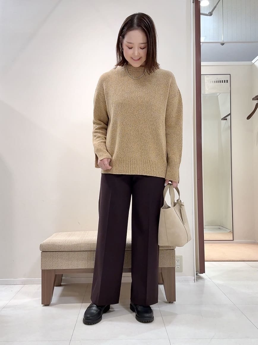 YUIさんの「UNTITLED｜【はっ水機能/フード取り外し可/防寒】ロングダウンコート」を使ったコーディネート