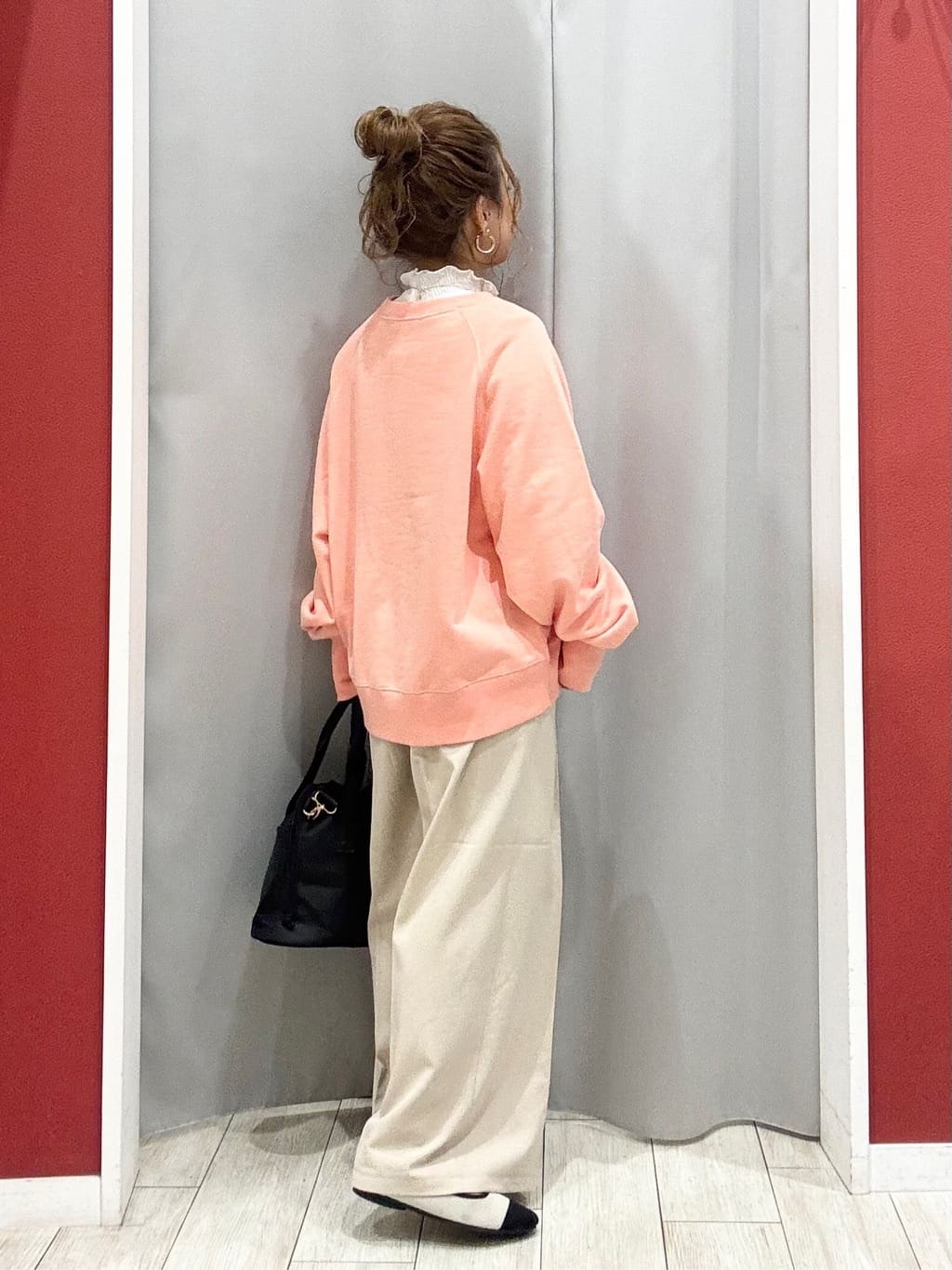 shioさんの「SHOO･LA･RUE｜【着丈選べる/S-LL】センタープレスできちんと見え イージーワイドパンツ」を使ったコーディネート