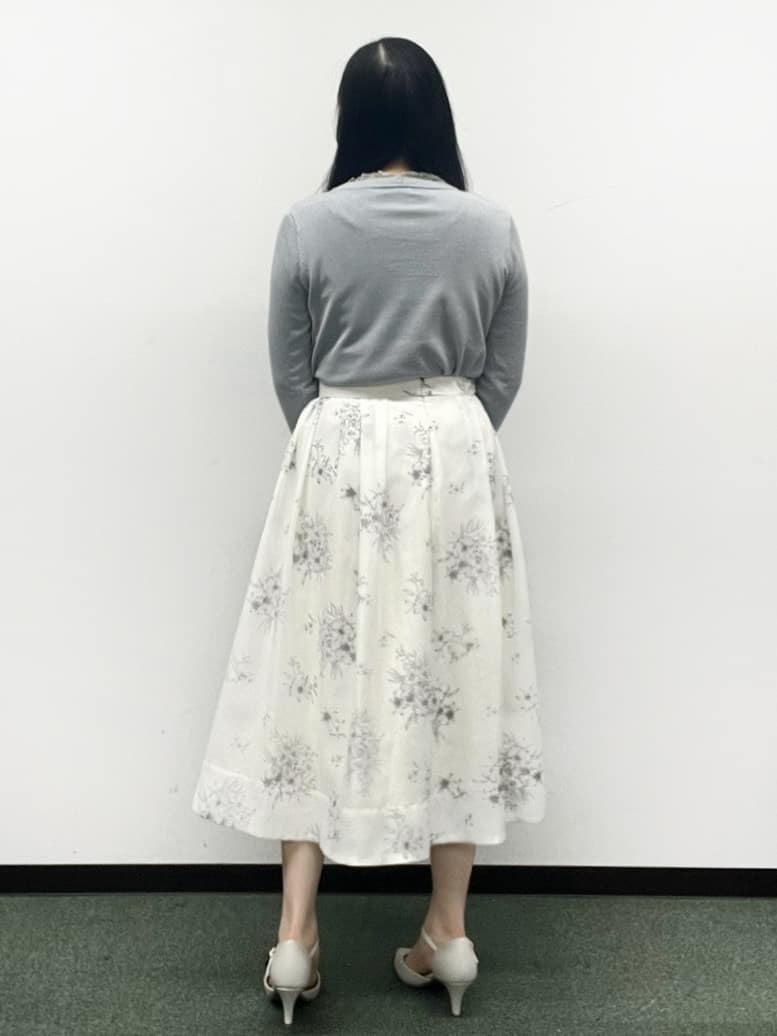 Hitomiさんの「index｜ドットチュールフリルデザインニット【洗濯機OK】」を使ったコーディネート