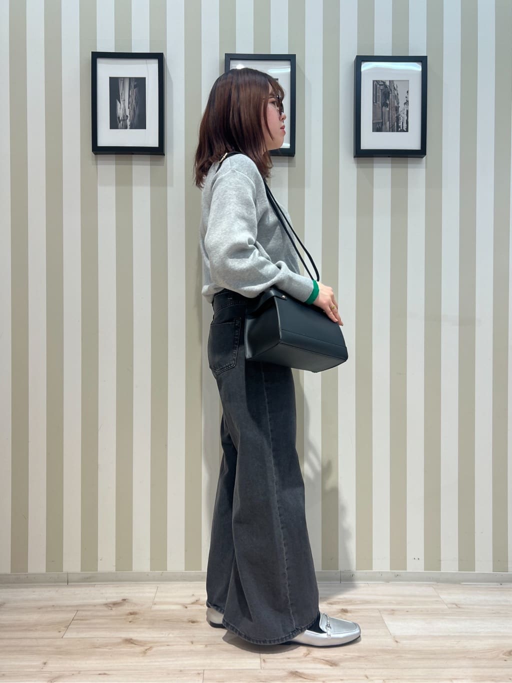 manaさんの「SHOO･LA･RUE｜【SHOO・LA・RUE DENIM/S-LL】体型カバーにも バギーデニムワイドパンツ」を使ったコーディネート