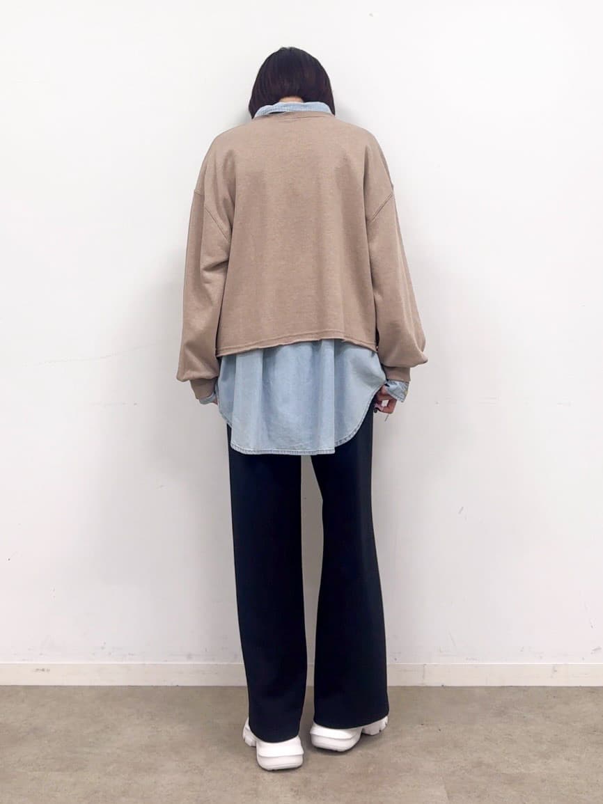 𝐜𝐡𝐢𝐤𝐚さんの「SHOO･LA･RUE｜【防花粉/S-LL】ウエストマークですっきり見え　軽やかスタンドブルゾン」を使ったコーディネート