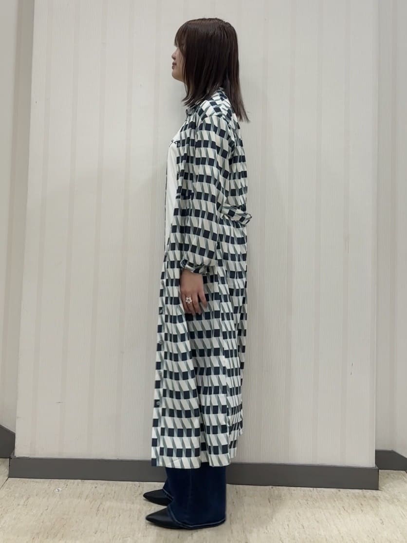 ちひさんの「INDIVI｜【褒められデニム】ワイドストレート デニムパンツ」を使ったコーディネート