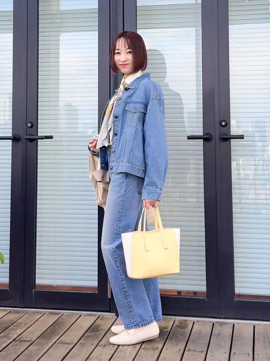 𝐜𝐡𝐢𝐤𝐚さんの「SHOO･LA･RUE｜【SHOO・LA・RUE DENIM】羽織るだけでこなれる　オーバーサイズデニムジャケット」を使ったコーディネート